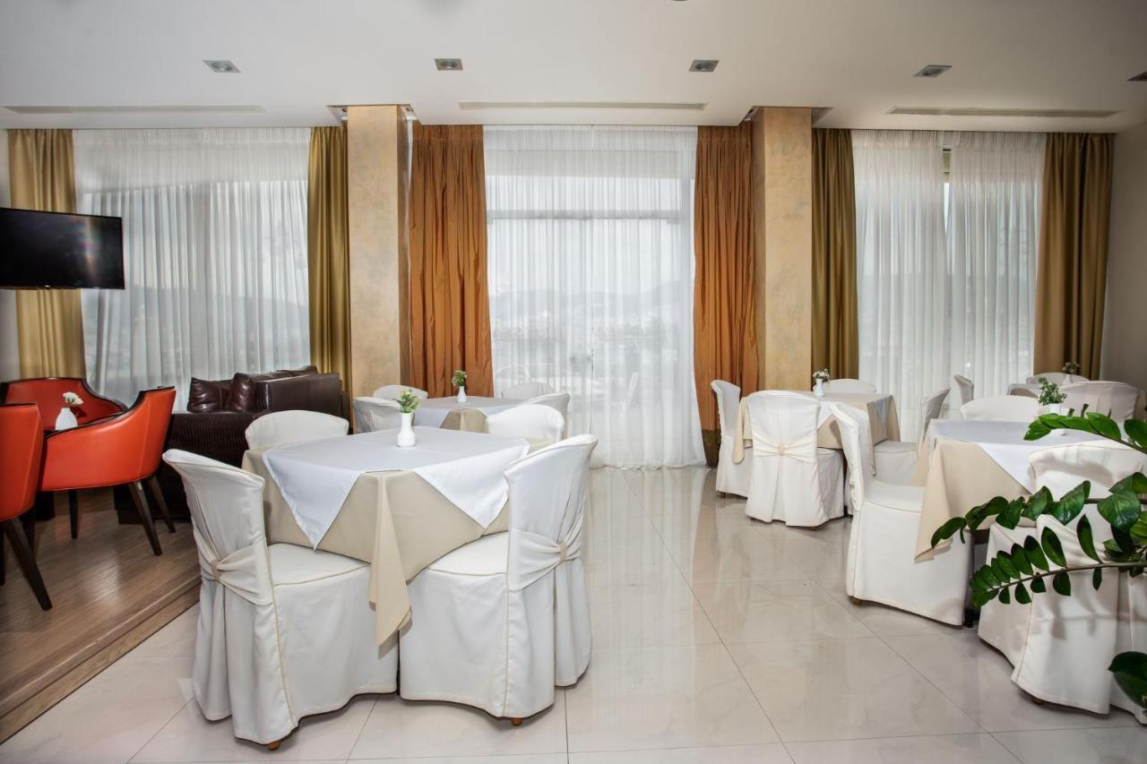 Blue Sea Hotel Mytilíni Екстериор снимка