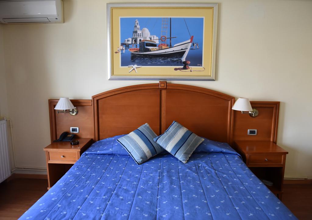 Blue Sea Hotel Mytilíni Екстериор снимка